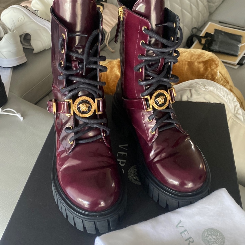 Bordeaux-too Versace Booties